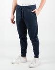 Pantalone felpato in pile con patch della bandiera americana cucita sulla tasca posteriore