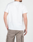 T-shirt in jersey con logo ricamato ton sul ton al lato cuore