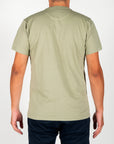 T-shirt con taschino logo ricamato