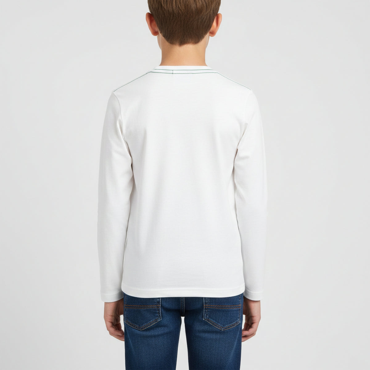 T-shirt con logo al contrasto colorato