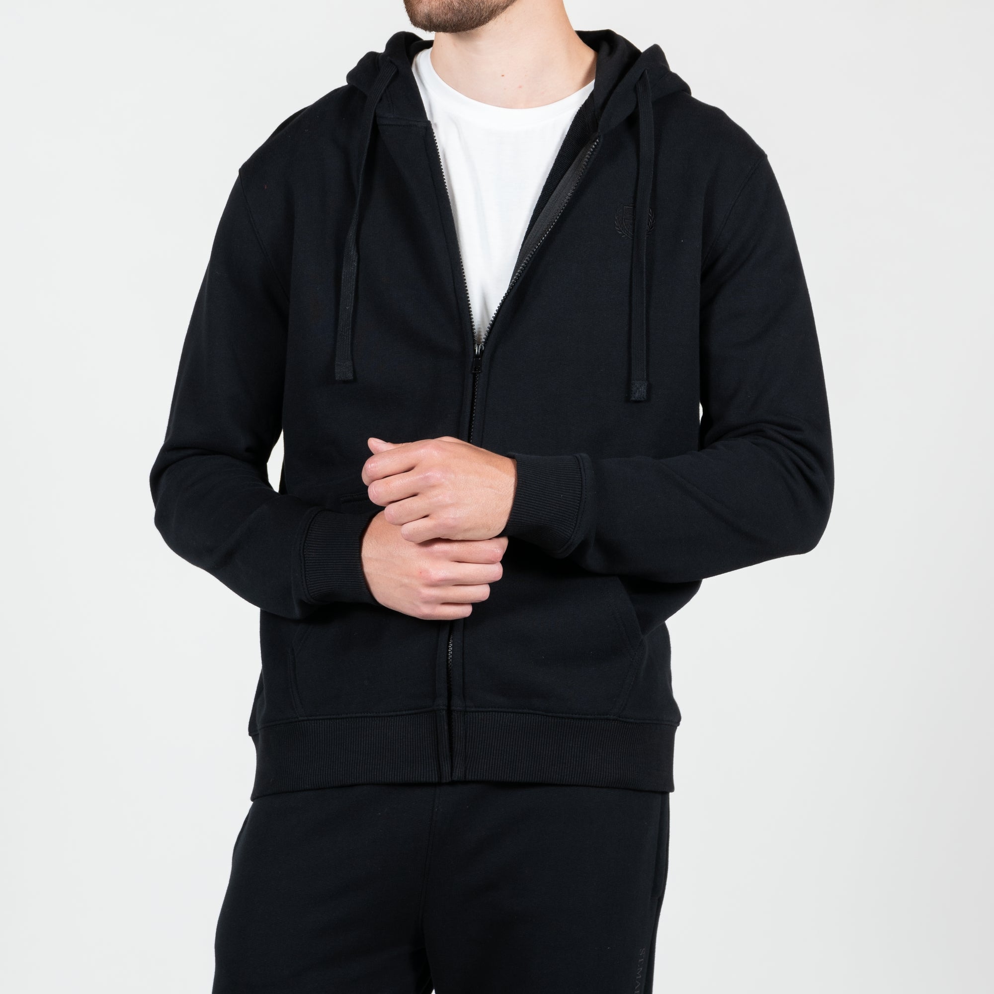 Felpa con zip e logo bordato sul cappuccio