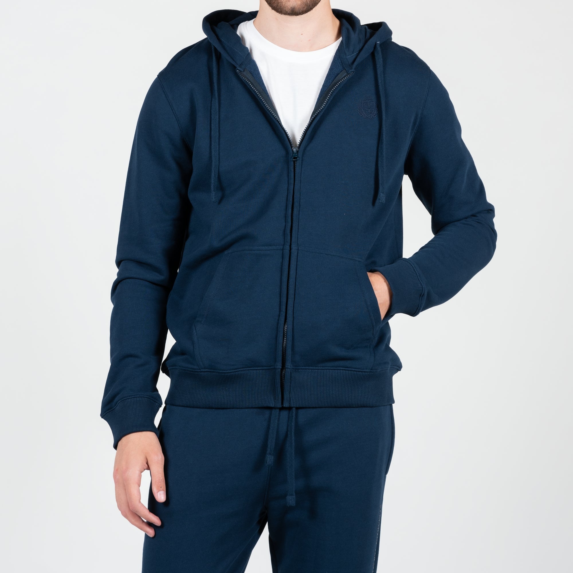 Felpa con zip e logo bordato sul cappuccio