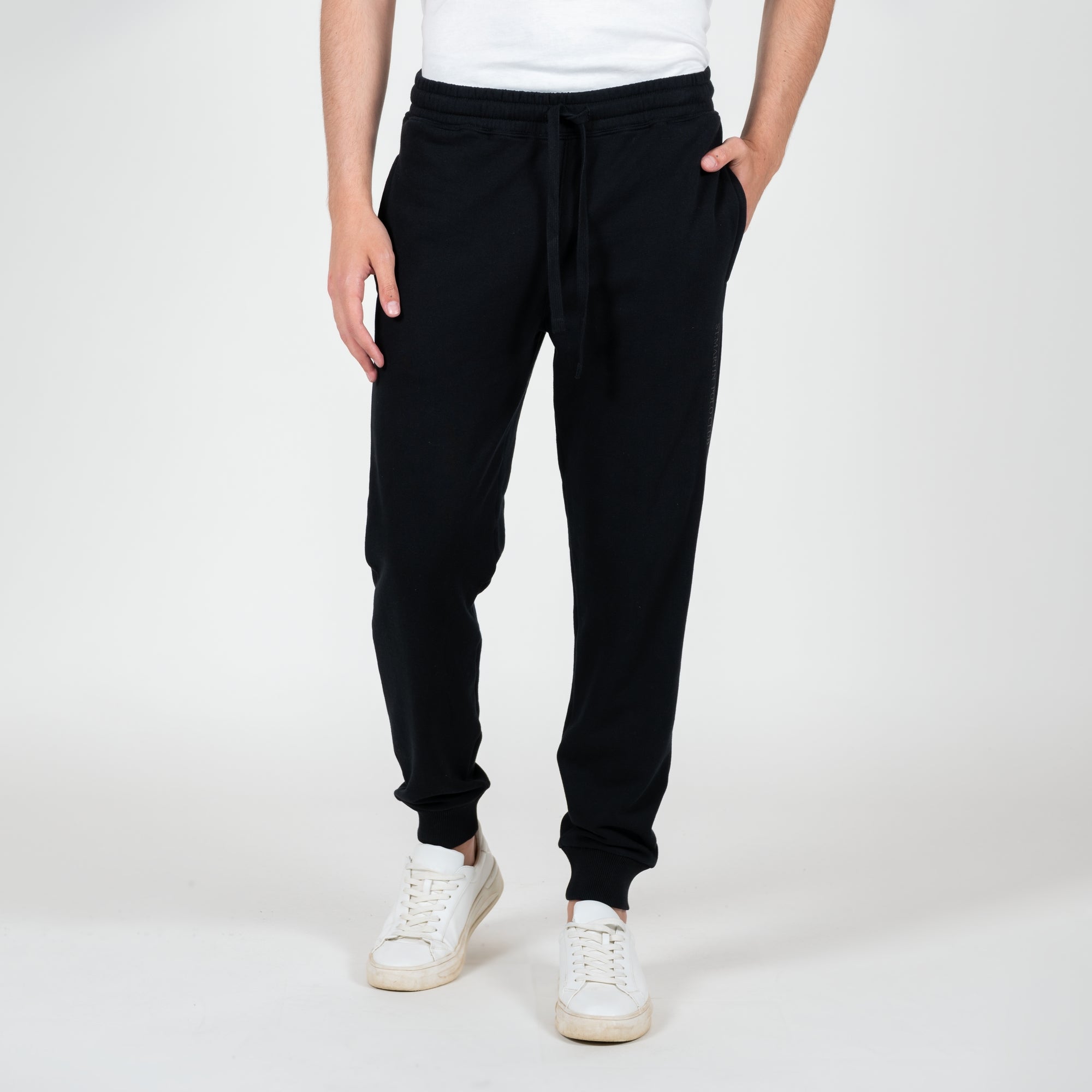 Pantalone in tuta con bandiera  su tasca posteriore