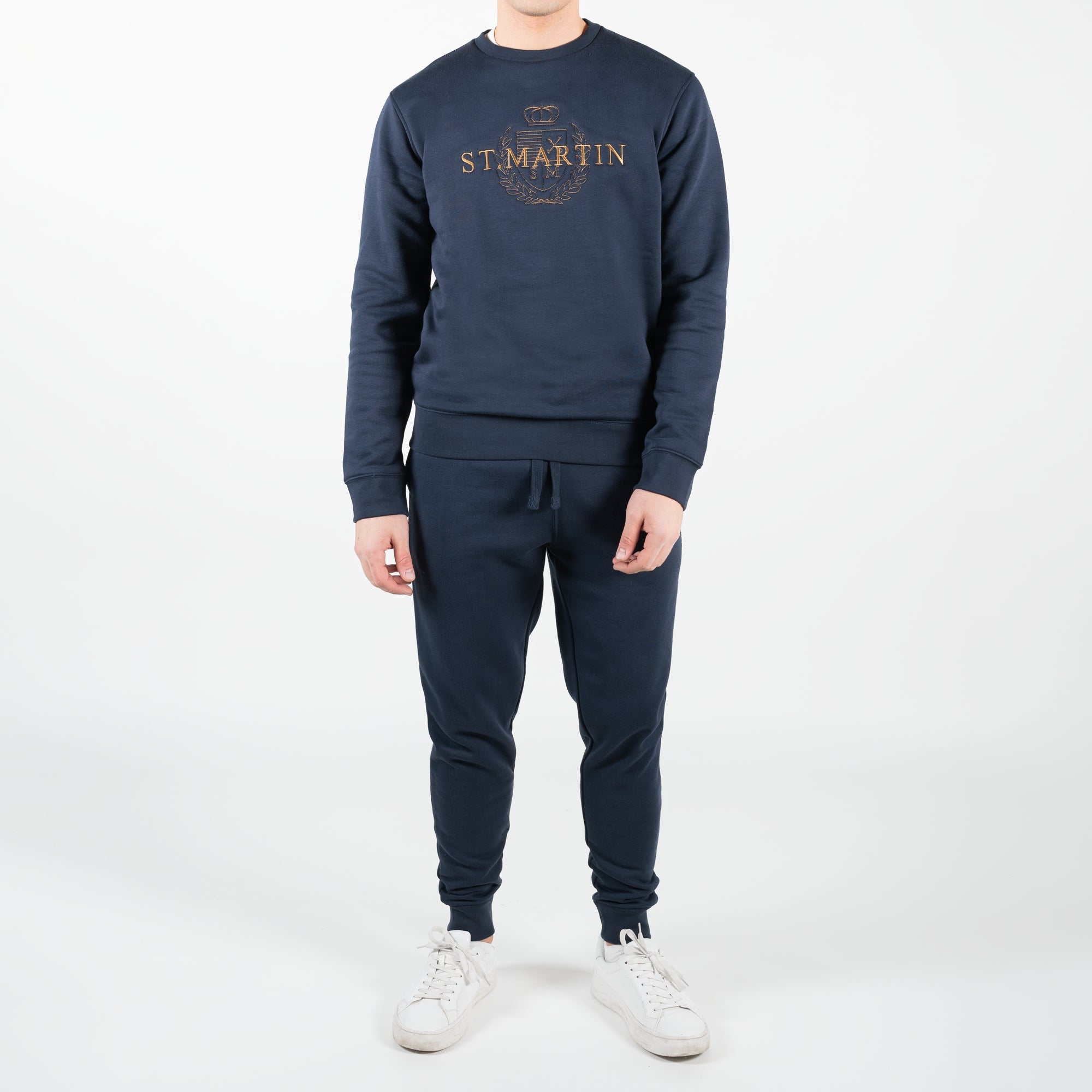 Coordinato in tuta con ricamo  a contrasto 